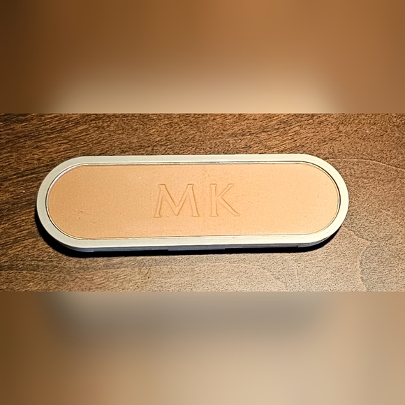 Mary Kay Other - 🎉HP🎉 [MARY KAY] VINTAGE《Blush》Bronze Sands NWOT